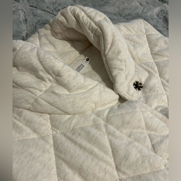 Carve Designs Puffer Vest, Size S - Picture 5 of 10